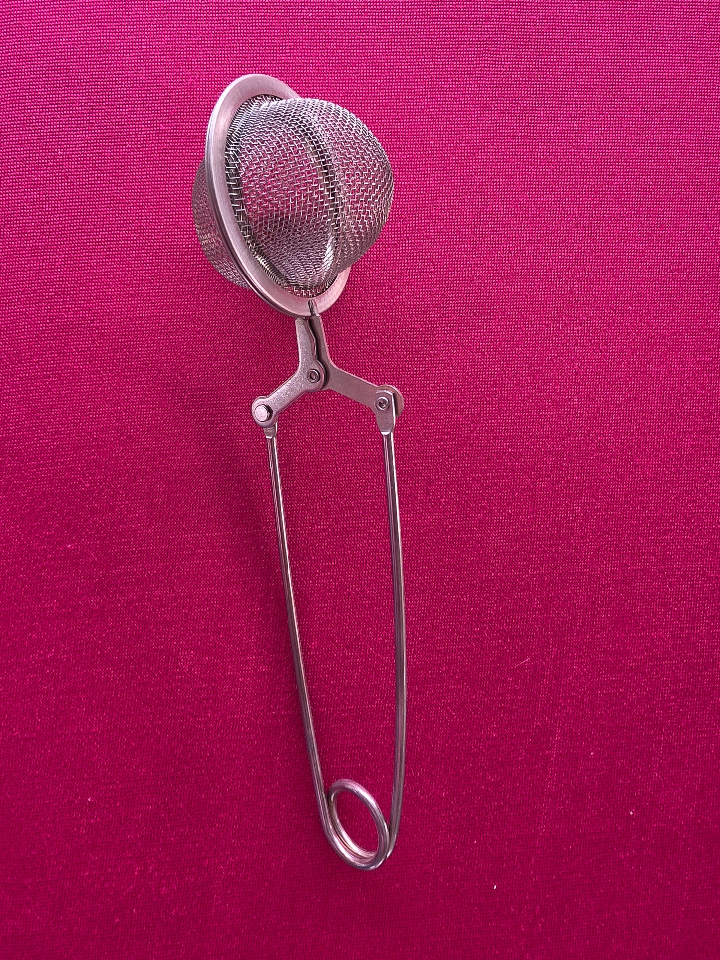Ball strainer with handle